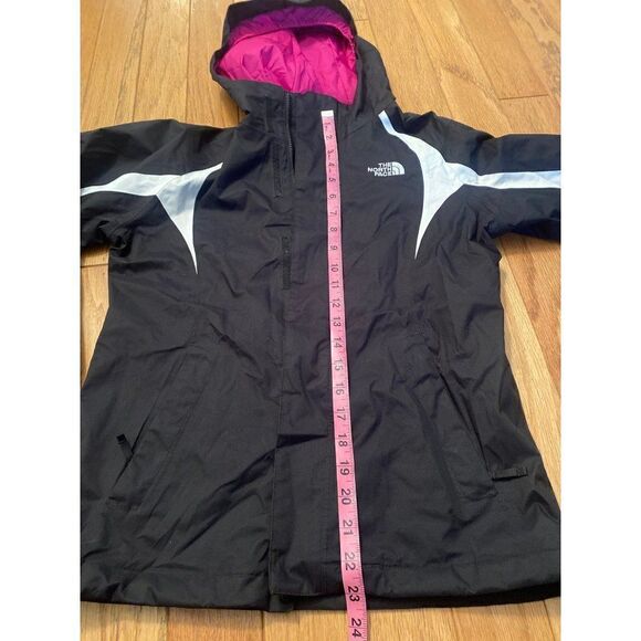 The North Face, girl's black windbreaker zip up hooded jacket size medium - Picture 6 of 7